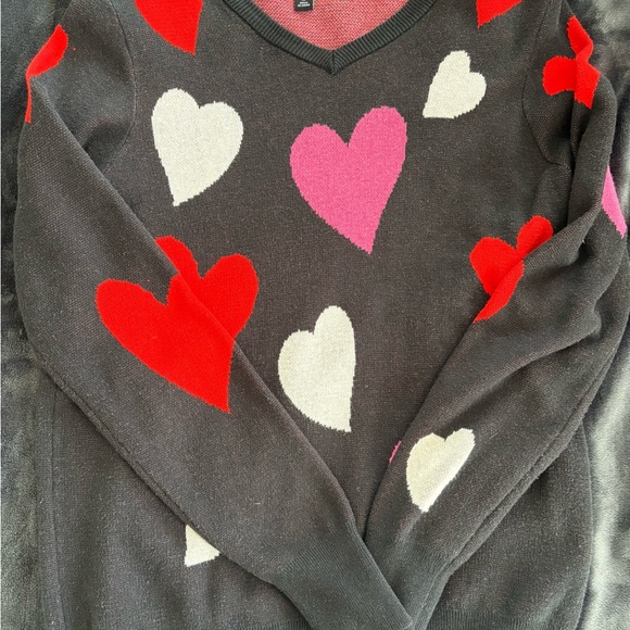 feeling festive Sweaters - Heart Patterned V-Neck Sweater - Black, Red, Pink, White